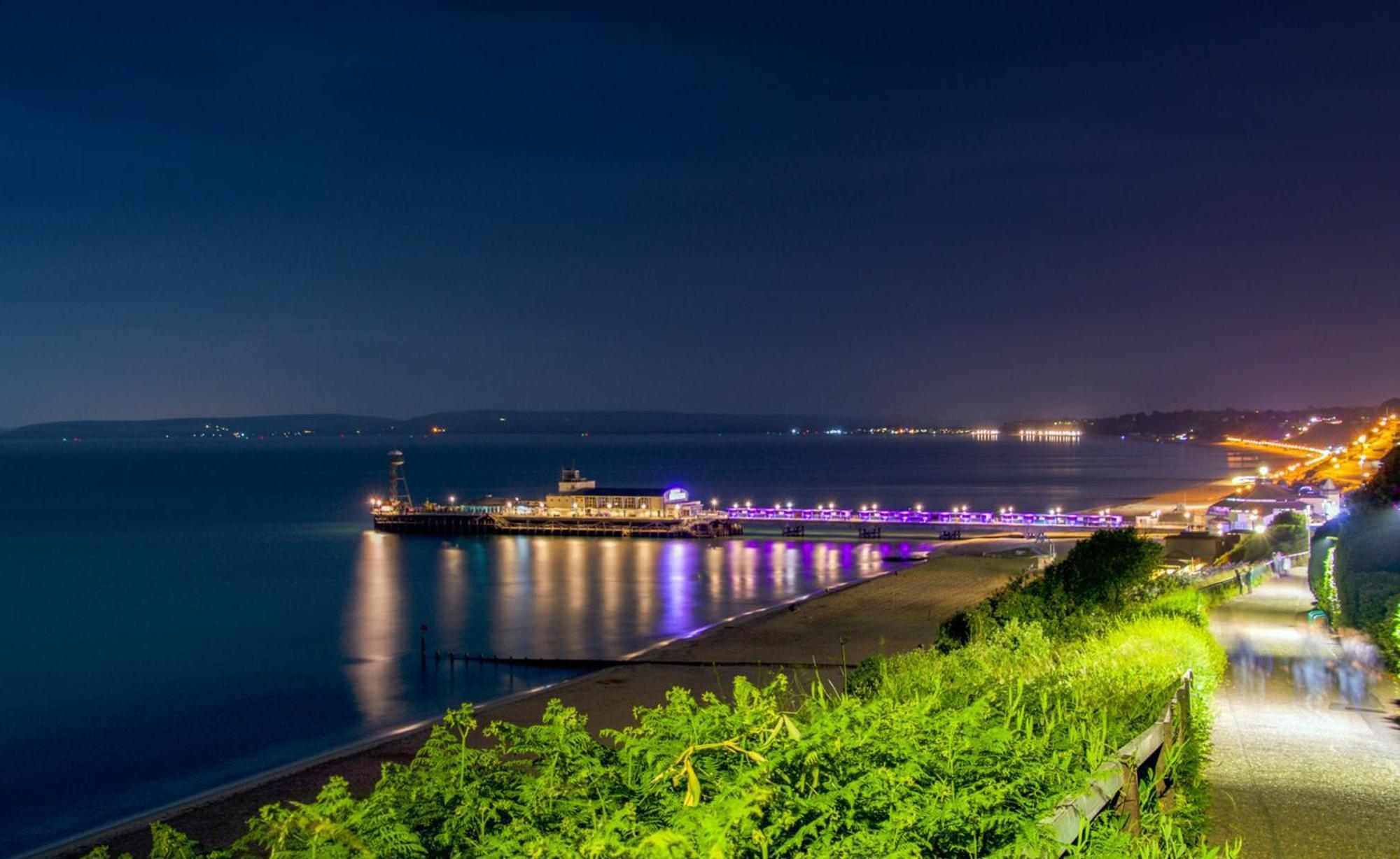 Bournecoast - Clifftop Apartment With Garden -Fm827 Bournemouth Eksteriør billede