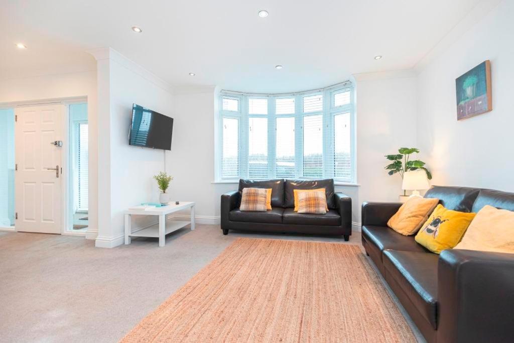 Bournecoast - Clifftop Apartment With Garden -Fm827 Bournemouth Eksteriør billede