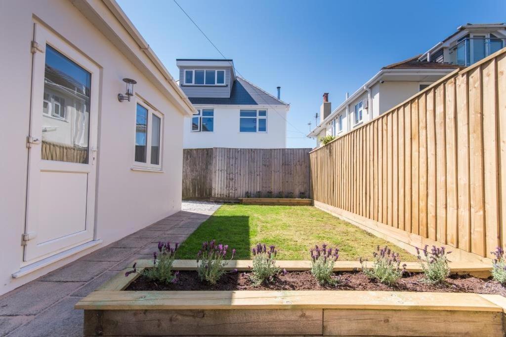 Bournecoast - Clifftop Apartment With Garden -Fm827 Bournemouth Eksteriør billede